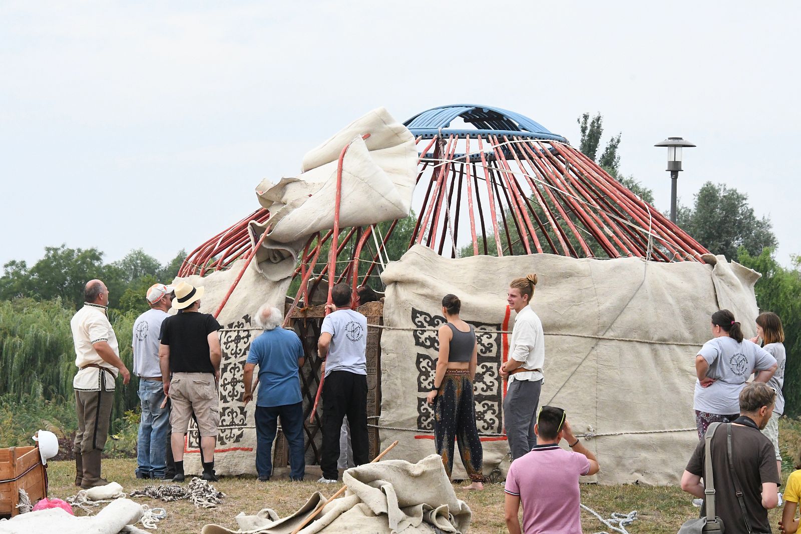 Jurtanap és történelmi piknik volt a Palotavárosban a Királyok parkjában